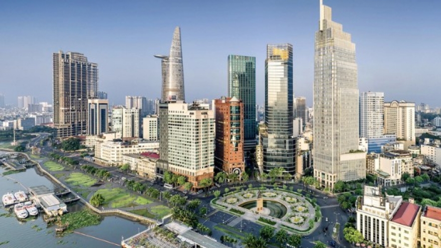 Swiss expert: Vietnam needs to build a financial center with its own identity